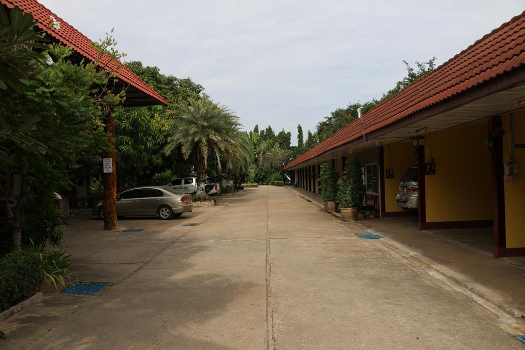 Market Motel Sa Kaeo Dış mekan fotoğraf
